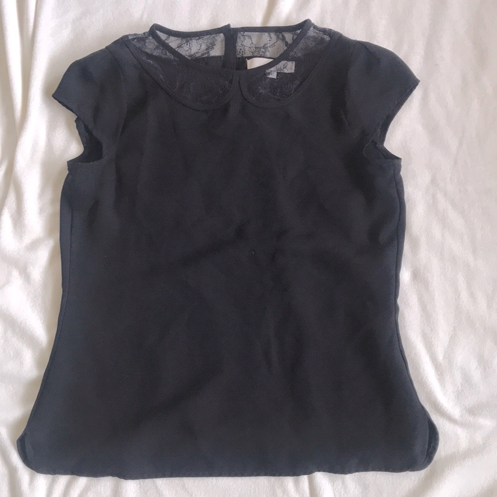 Loft top Peter Pan lace neckline with cap sleeves